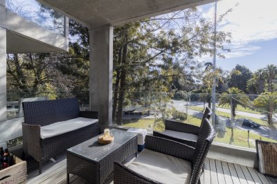 VENTA APARTAMENTO DOS DORMITORIOS PUNTA DEL ESTE EDIFICIO BE HOUSE