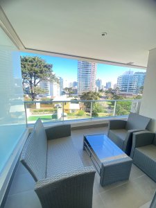VENTA APARTAMENTO DOS DORMITORIOS AIDY GRILL EDIFICIO WIND TOWER