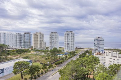 VENTA DEPARTAMENTO 4 DORMITORIOS MARIGOT ROOSVELT 