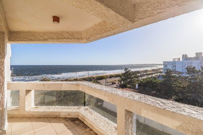 ALQUILER APARTAMENTO DOS DORMITORIOS PUNTA DEL ESTE MANSA PRIMERA LINEA