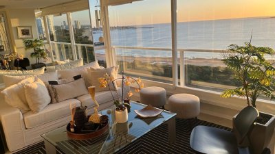  VENTA APARTAMENTO TRES DORMITORIOS PUNTA DEL ESTE PLAYA MANSA EDIFICIO BEVERLY TOWER