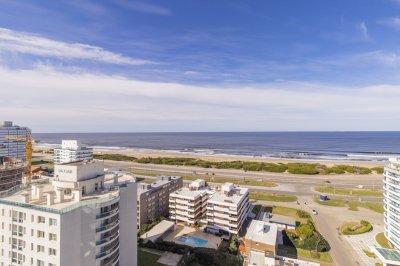 VENTA DEPARTAMENTO PUNTA DEL ESTE 3 DORMITORIOS ICON BRAVA