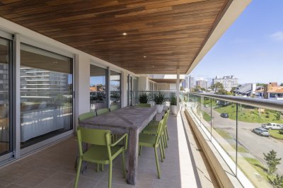 VENTA DEPARTAMENTO 2 DORMITORIOS ICON BRAVA PUNTA DEL ESTE 