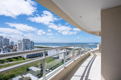VENTA APARTAMENTO CUATRO DORMITORIOS PLAYA BRAVA PUNTA DEL ESTE FOREST TOWER I