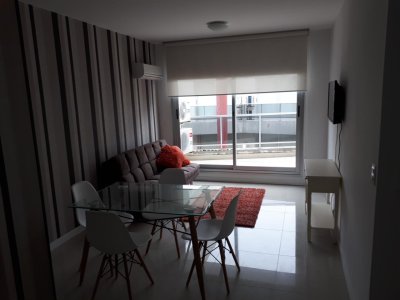 VENTA APARTAMENTO 1 DORMITORIO + GARAGE PUERTO