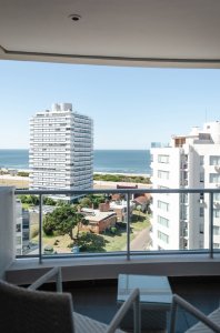 WIND TOWER - AMPLIO Y CALIDO