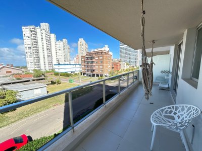 VENTA APARTAMENTO DOS DORMITORIOS PUNTA DEL ESTE EDIFICIO ARENAS DEL MAR