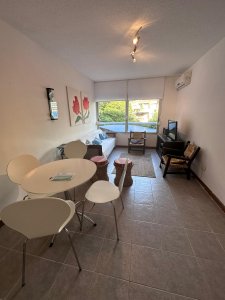 VENTA APARTAMENTO UN DORMITORIO PUNTA DEL ESTE AIDY GRILL EDIFICIO SAN ISIDRO