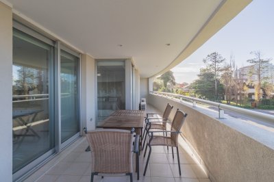 VENTA DEPARTAMENTO TRES DORMITORIOS FOREST TOWER I PLAYA BRAVA