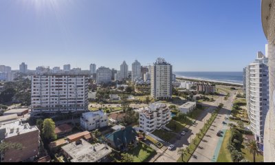 VENTA DEPARTAMENTO FOREST TOWER 3 DORMITORIOS