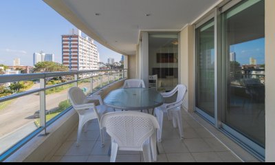 VENTA APARTAMENTO PUNTA DEL ESTE AIDY GRILL EDIFICIO FOREST TOWER I