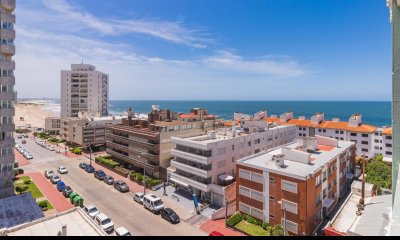 Oportunidad Apartamento dos Dormitorios Frente al Mar - Punta del Este