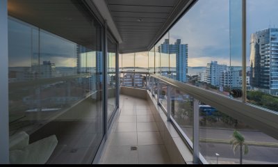 3 DORMITORIOS Y DEPENDENCIA - PLAYA MANSA - ART BOULEVARD