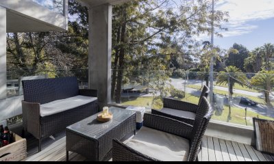 VENTA APARTAMENTO DOS DORMITORIOS PUNTA DEL ESTE EDIFICIO BE HOUSE