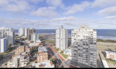 VENTA APARTAMENTO DOS DORMITORIOS PUNTA DEL ESTE EDIFICIO ONIX