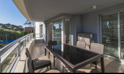 VENTA APARTAMENTO TRES DORMITORIOS FOREST TOWER 2 PLAYA BRAVA