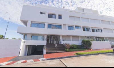 VENTA APARTAMENTO 2 DORMITORIOS FRENTE AL MAR