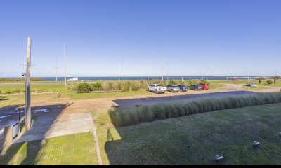 VENTA DEPARTAMENTO 2 DORMITORIOS PRIMERA LINEA PLAYA MANSA
