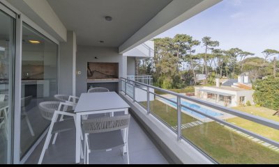 APARTAMENTO DOS DORMITORIOS PUNTA DEL ESTE EDIFICIO RINCON DEL BOSQUE
