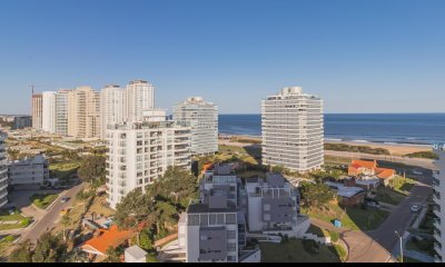 VENTA APARTAMENTO DOS DORMITORIOS PUNTA DEL ESTE EDIFICIO WIND TOWER