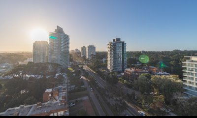 VENTA DEPARTAMENTO TRES DORMITORIOS PUNTA DEL ESTE OCEAN DRIVE