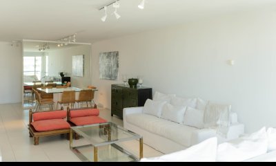 VENTA APARTAMENTO CUATRO DORMITORIOS PLAYA BRAVA PUNTA DEL ESTE FOREST TOWER I