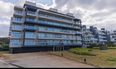 VENTA APARTAMENTO TRES DORMITORIOS PUNTA DEL ESTE PLAYA BRAVA BLUE MARINE