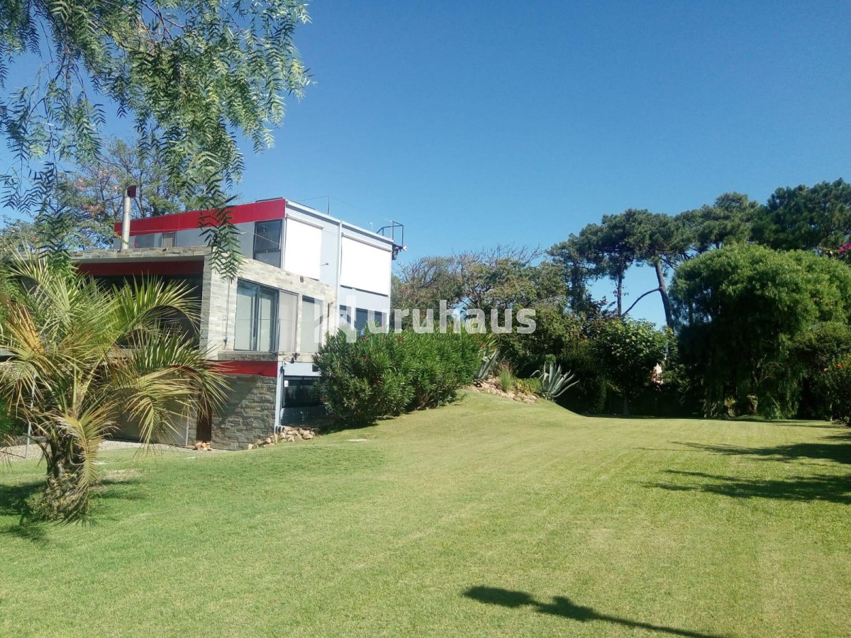 CASA MODERNA EN RINCON DEL INDIO