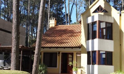 VENTA CASA TRES DORMITORIOS SOLANAS