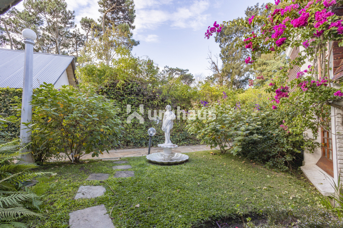 VENTA DUPLEX 2 DORM MANSA PARADA 10 - GoPunta - Portal Inmobiliario de Punta del Este - Maldonado