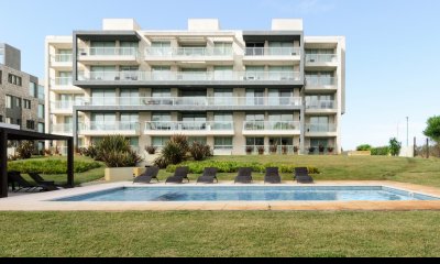 VENTA APARTAMENTO TRES DORMITORIOS PLAYA BRAVA EDIFICIO BLUE MARINE