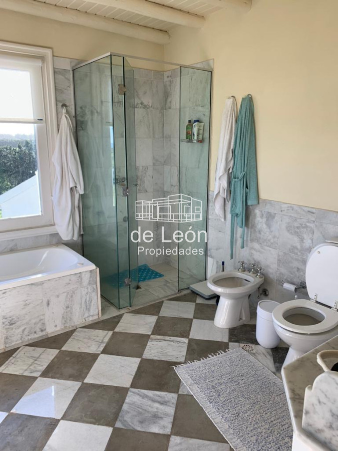 Chacra ID.15193 - Chacra con casa sobre el mar