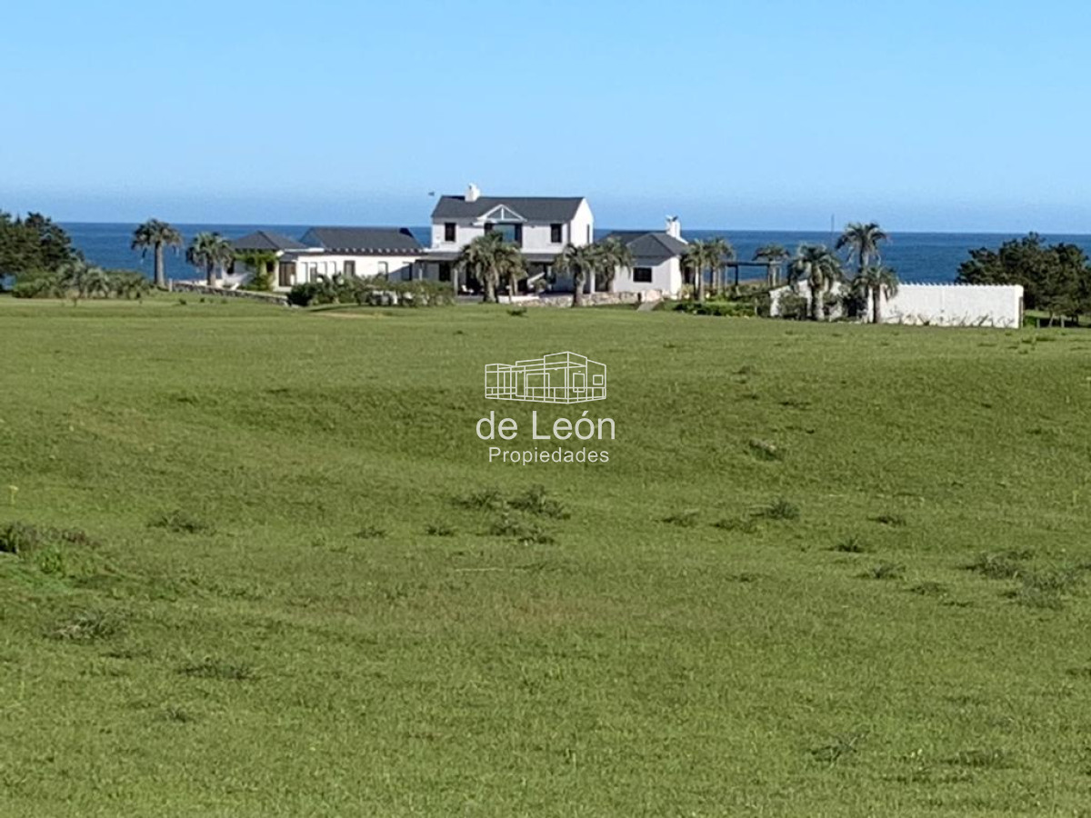 Chacra ID.15193 - Chacra con casa sobre el mar