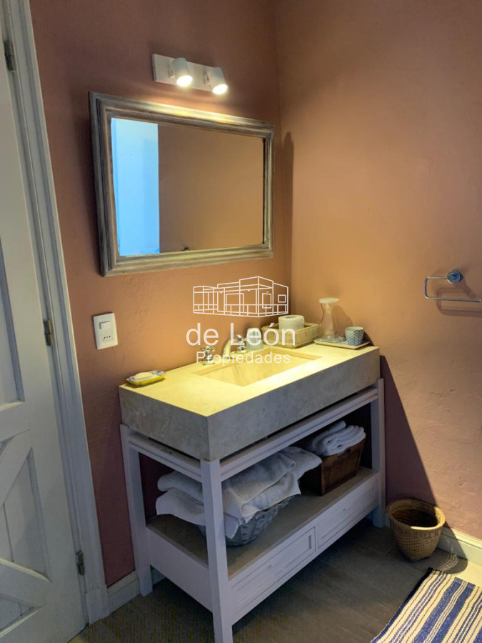 Chacra con casa sobre el mar - GoPunta - Portal Inmobiliario de Punta del Este - Maldonado