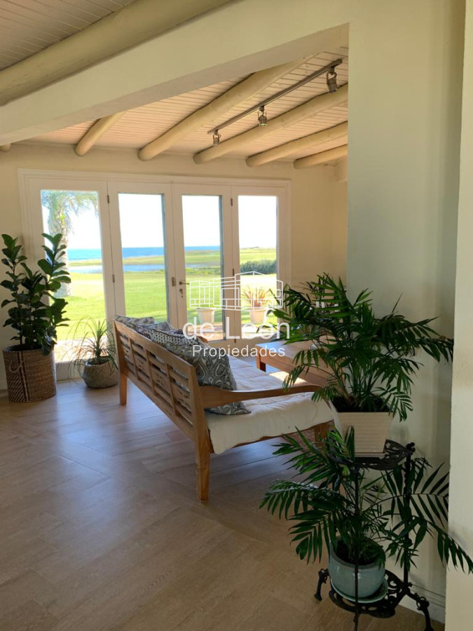 Chacra con casa sobre el mar - GoPunta - Portal Inmobiliario de Punta del Este - Maldonado
