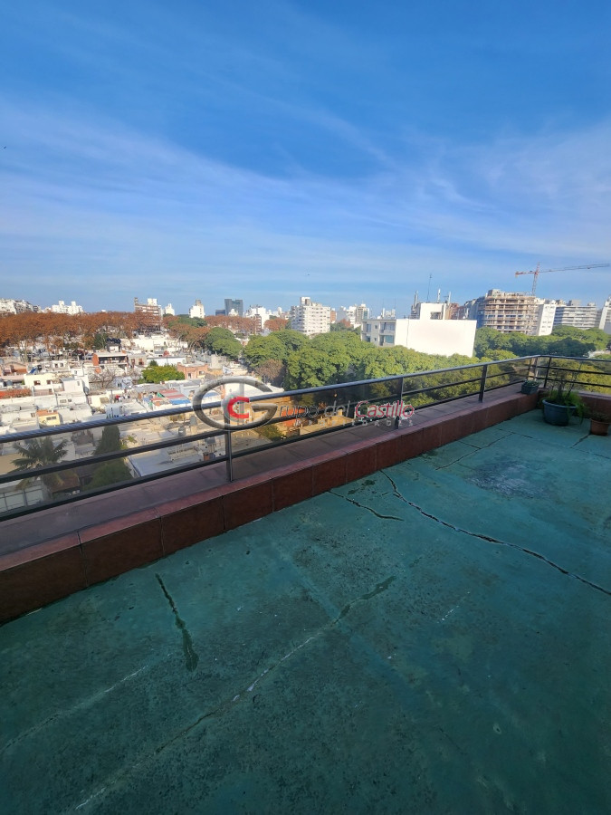 Apartamento ID.147 - Excelente Penthouse Vista Super Despejada A Pasos De Br. Artigas