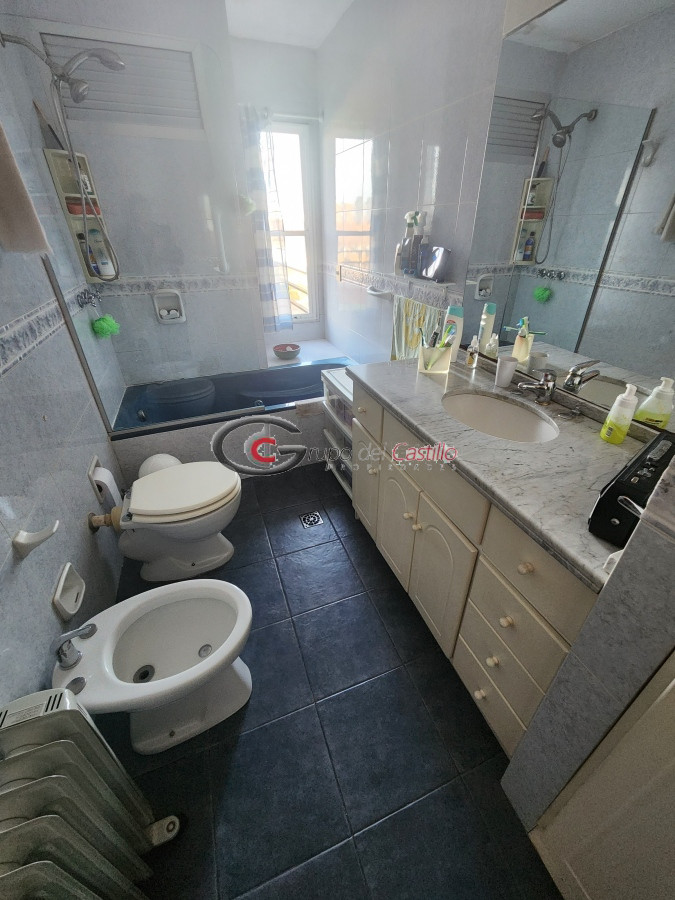 Apartamento ID.147 - Excelente Penthouse Vista Super Despejada A Pasos De Br. Artigas