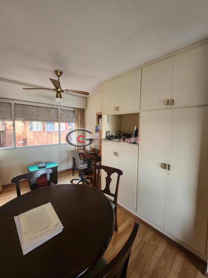 Apartamento ID.147 - Excelente Penthouse Vista Super Despejada A Pasos De Br. Artigas