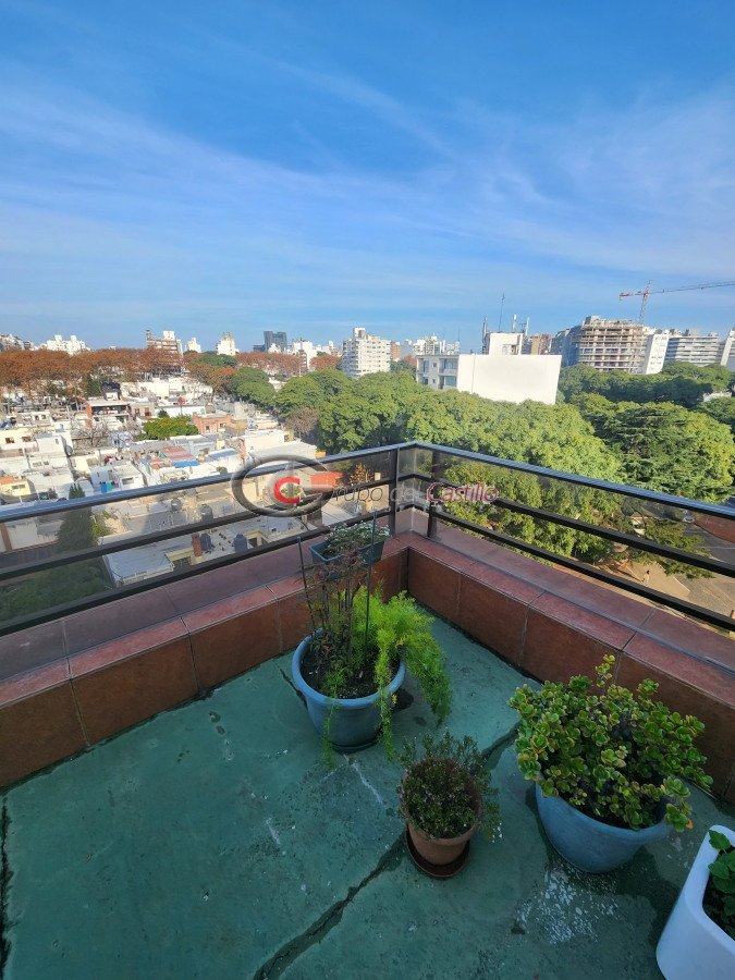 Apartamento ID.147 - Excelente Penthouse Vista Super Despejada A Pasos De Br. Artigas