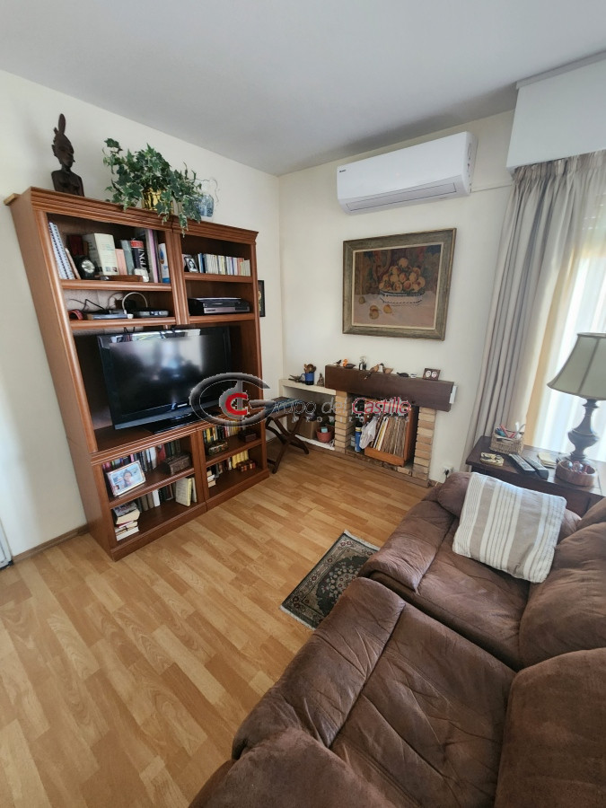 Apartamento ID.147 - Excelente Penthouse Vista Super Despejada A Pasos De Br. Artigas