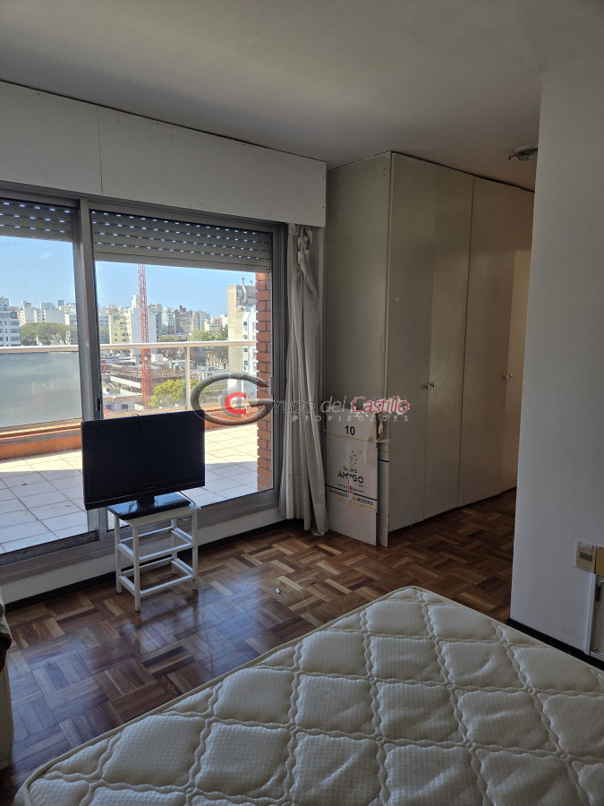 Apartamento ID.179 - EXCELENTE PENTHOUSE A PASOS DEL CLUB DE GOLF Y SHOPPING DE PUNTA CARRETAS