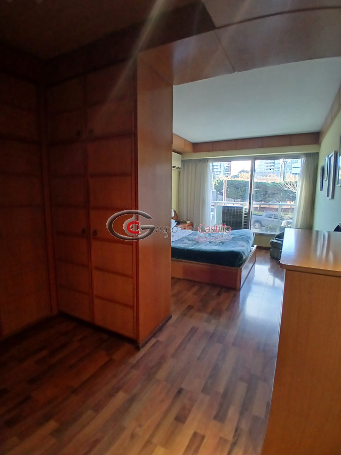 Apartamento ID.164 - Excelente Planta Frente Al Parque Biarritz Con Un Patio De 70 Mts
