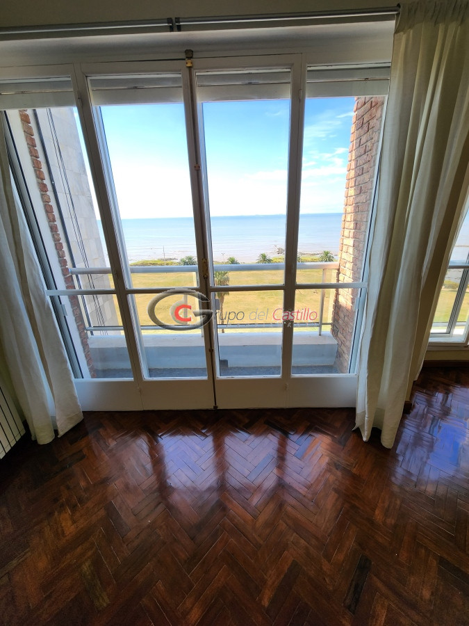 Apartamento ID.126 - FRENTE AL MAR TODO A NUEVO