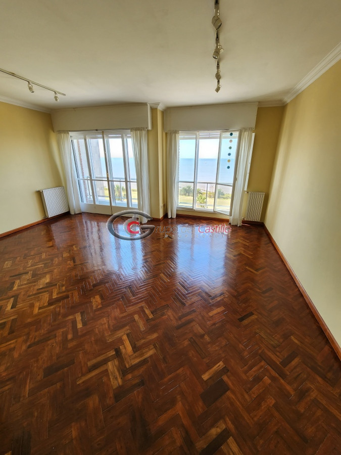 Apartamento ID.126 - FRENTE AL MAR TODO A NUEVO