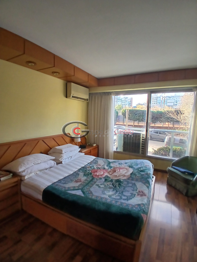 Apartamento ID.164 - Excelente Planta Frente Al Parque Biarritz Con Un Patio De 70 Mts