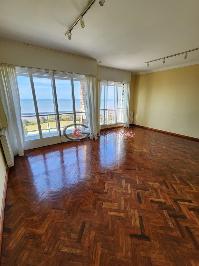 Apartamento ID.126 - FRENTE AL MAR TODO A NUEVO