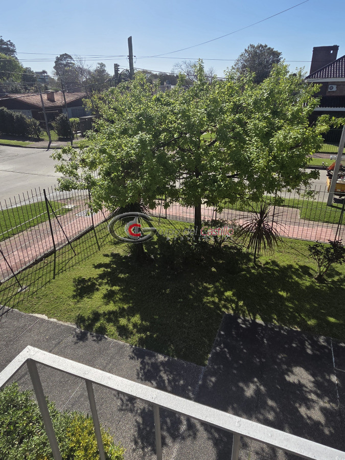 Casa ID.178 - Padron Unico En 2 Plantas En Una Inmejorable Zona De Punta Gorda