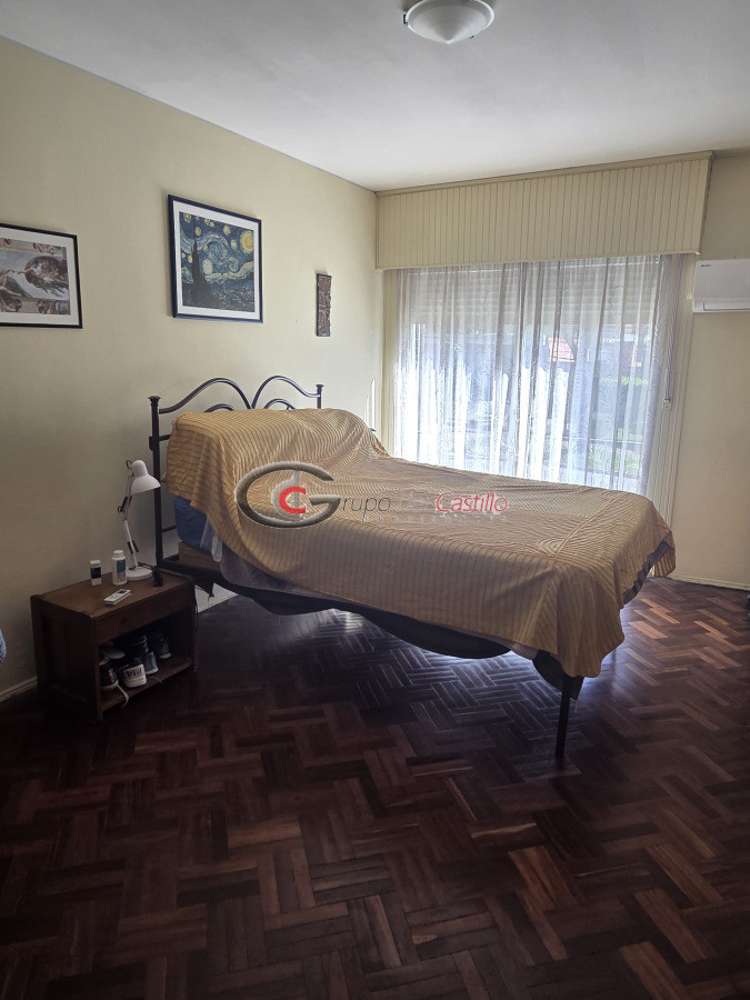 Casa ID.178 - Padron Unico En 2 Plantas En Una Inmejorable Zona De Punta Gorda