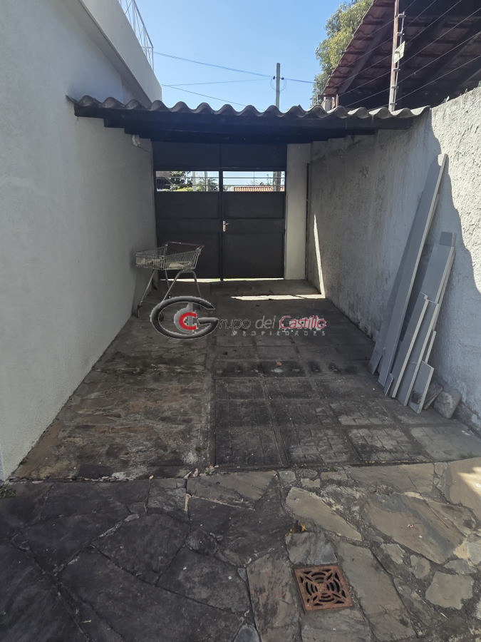 Casa ID.178 - Padron Unico En 2 Plantas En Una Inmejorable Zona De Punta Gorda