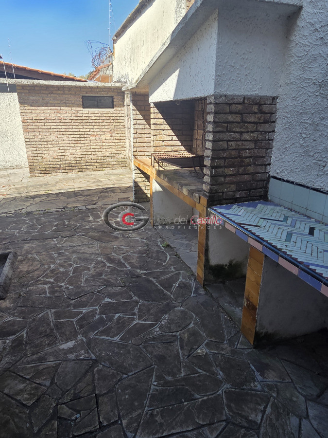 Casa ID.178 - Padron Unico En 2 Plantas En Una Inmejorable Zona De Punta Gorda